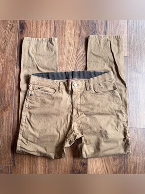English Laundry Men's Slim Jeans in Tan